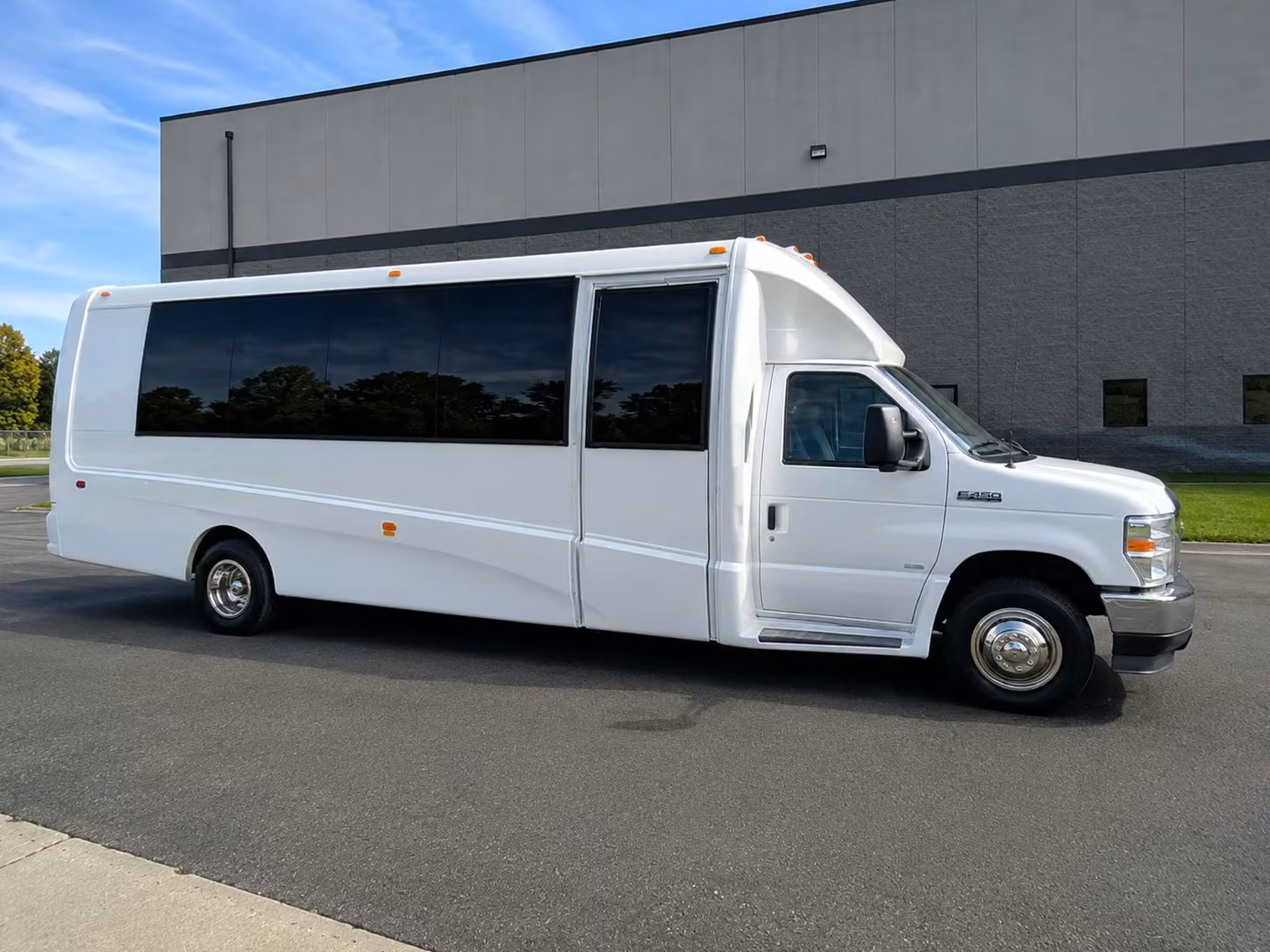 anchorage prom minibus rentals for smaller groups who want a private ride