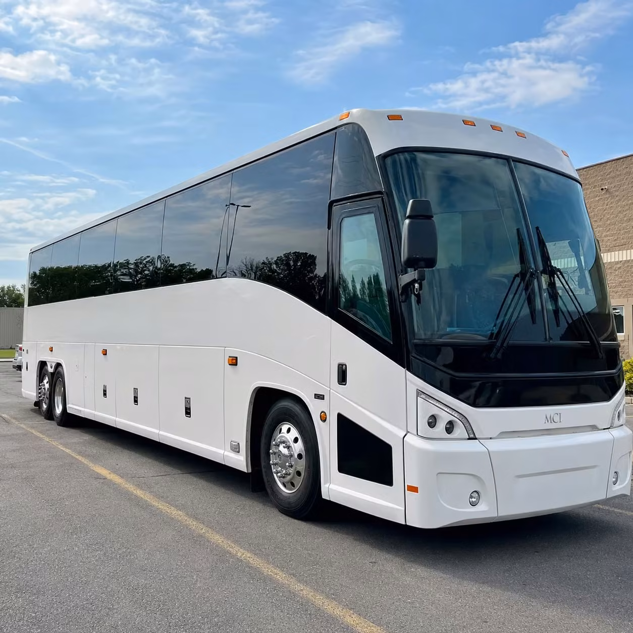 charter bus rentals to sullivan arena and alaska airlines center concerts in anchorage
